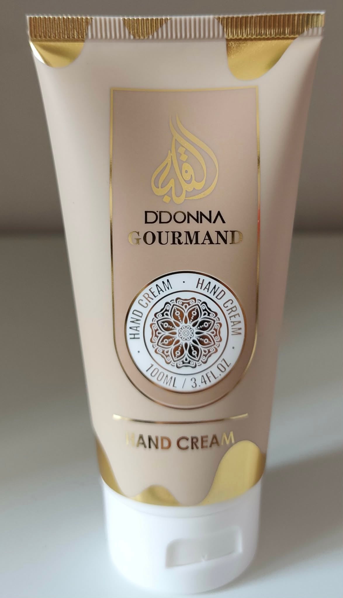 crème pour les main hydratante parfum gourmand - D'Donna